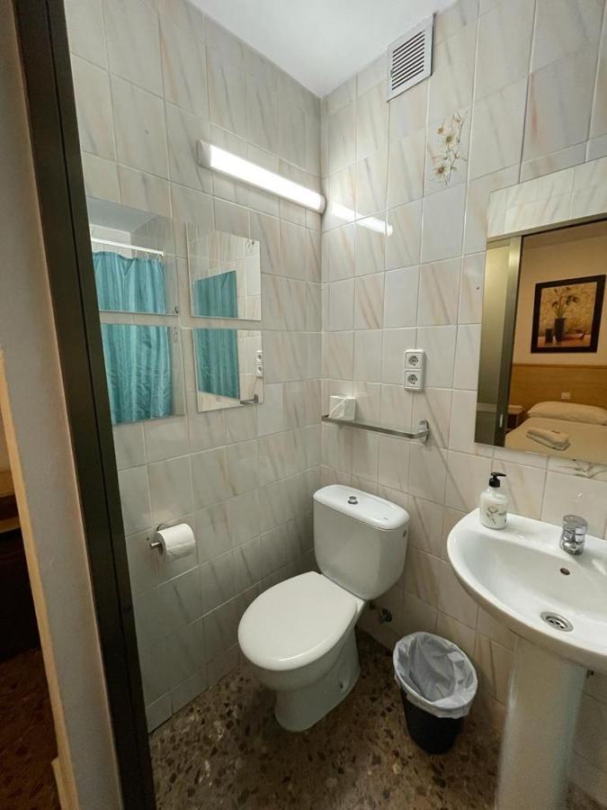Hostal Milmarcos サラゴサ エクステリア 写真