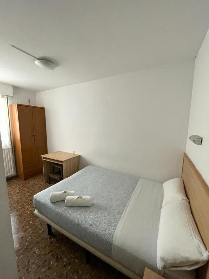 Hostal Milmarcos サラゴサ エクステリア 写真