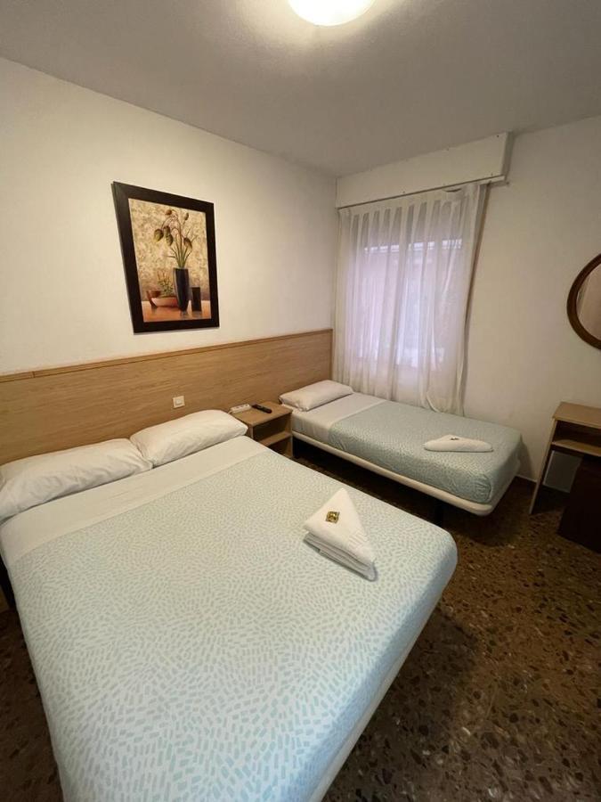 Hostal Milmarcos サラゴサ エクステリア 写真