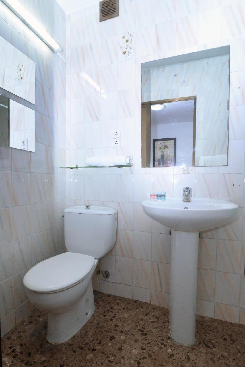 Hostal Milmarcos サラゴサ エクステリア 写真