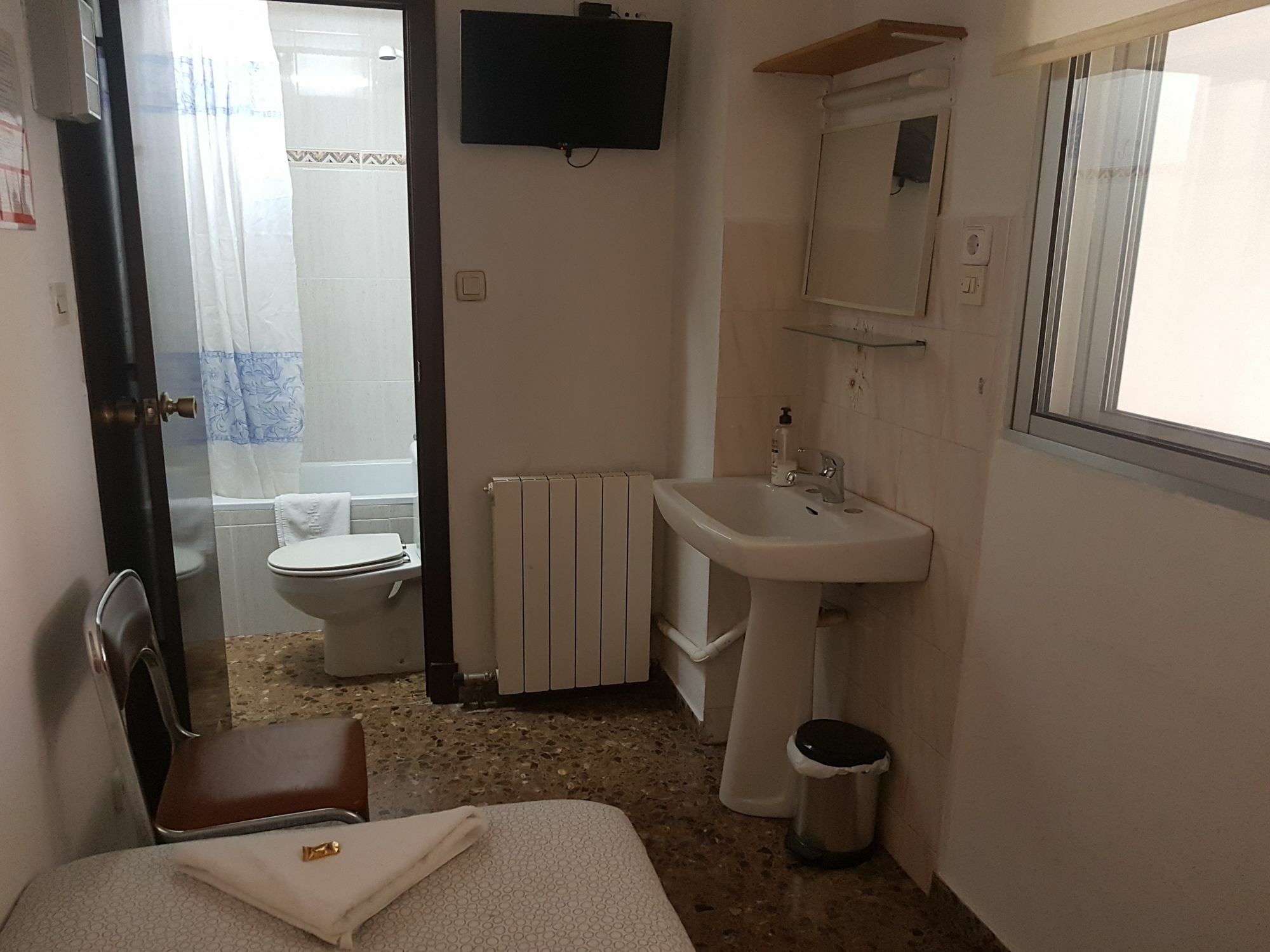 Hostal Milmarcos サラゴサ エクステリア 写真